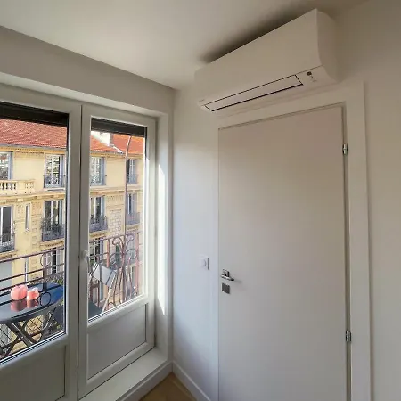 -marceau- Climatise, Central Appartement